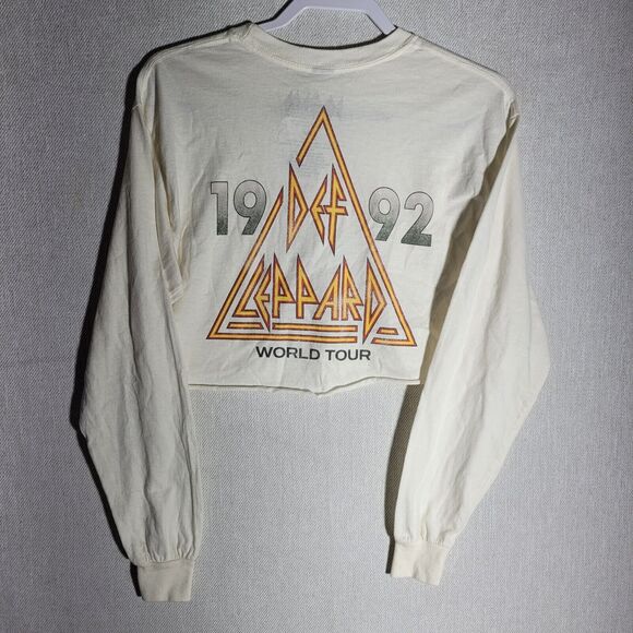 Def Leppard NWT  Crop T shirt Concert Band LS SMALL MEDIUM Forever 21 - Picture 2 of 10